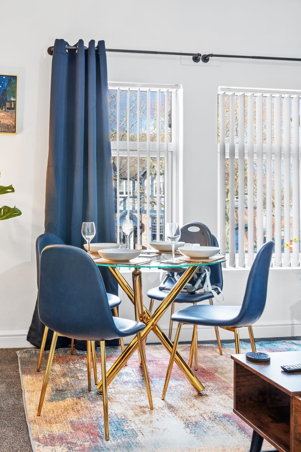 Living room, Seating area, Dining area