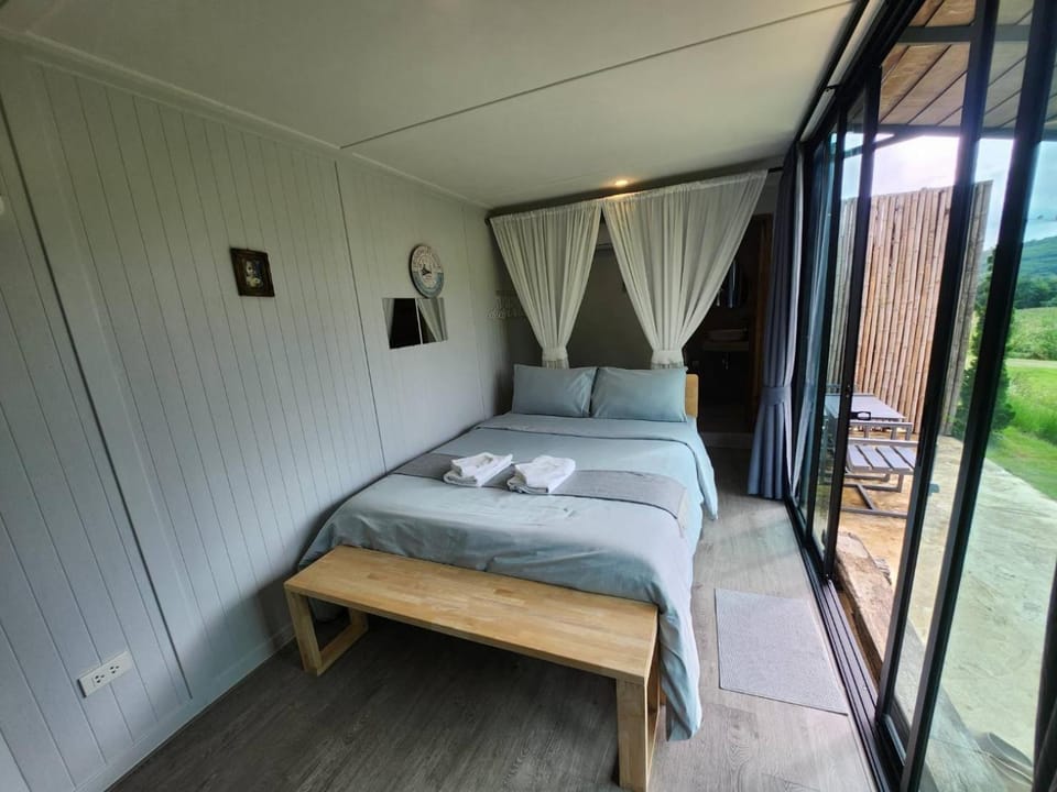 the cabin hulk เขาใหญ่ Cabin in Thailand