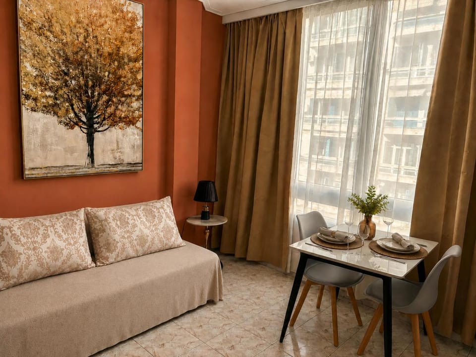 Communal lounge/ TV room, Lounge or bar