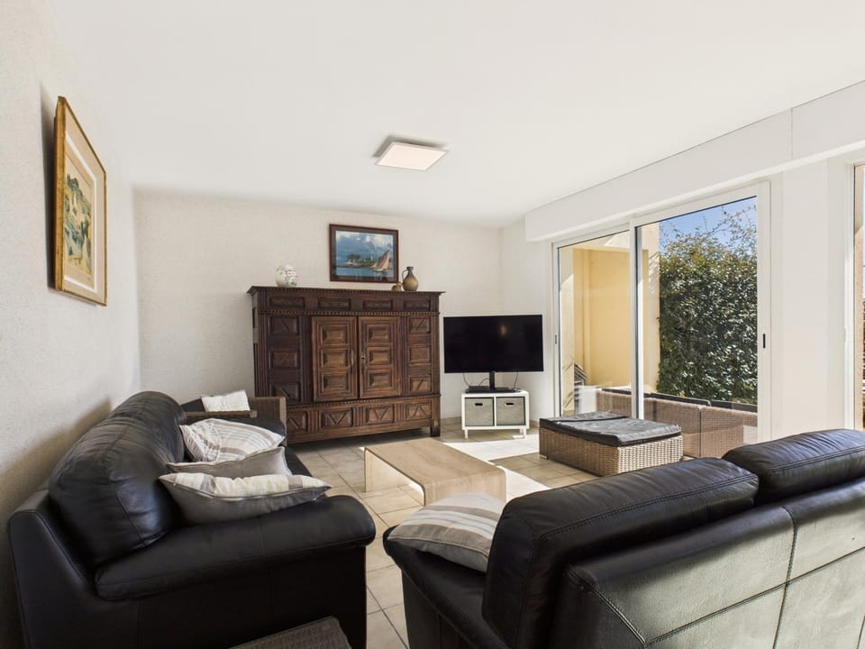 Communal lounge/ TV room, Living room