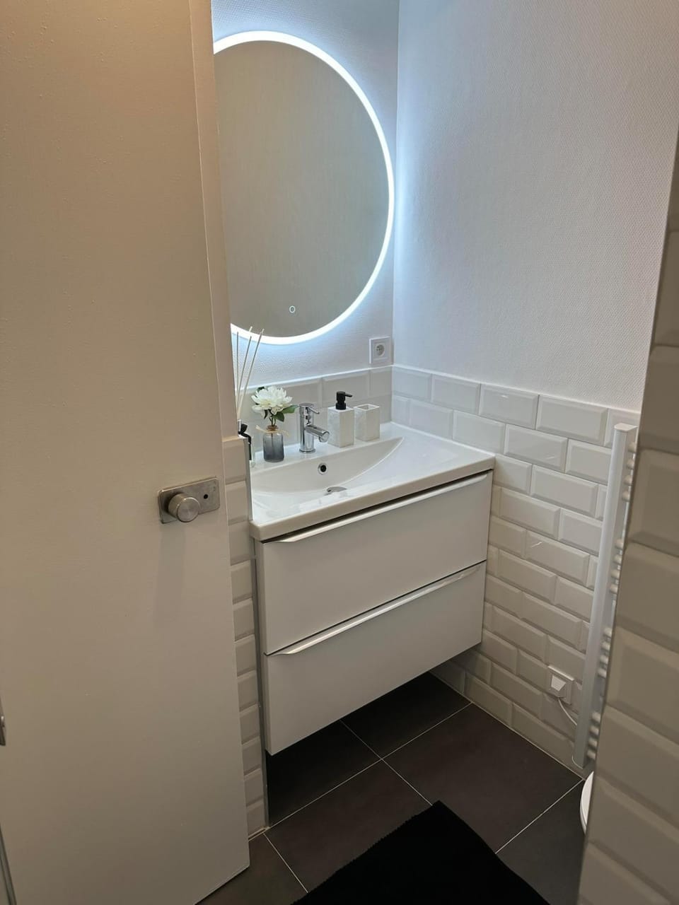 Cosy Studio en centre-ville - 20 mins de Paris Apartment in Versailles