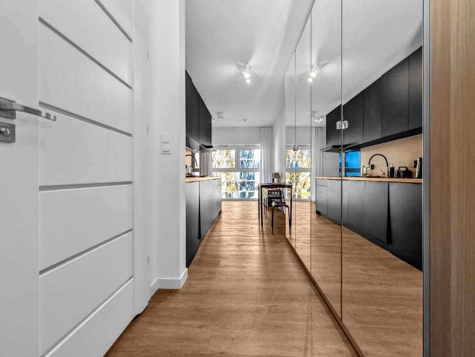 Kitchen or kitchenette, oven, stove