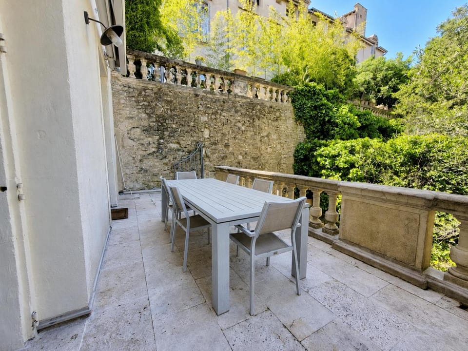 Patio, Spring, Day, Balcony/Terrace, Dining area