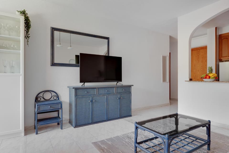 Communal lounge/ TV room, TV and multimedia
