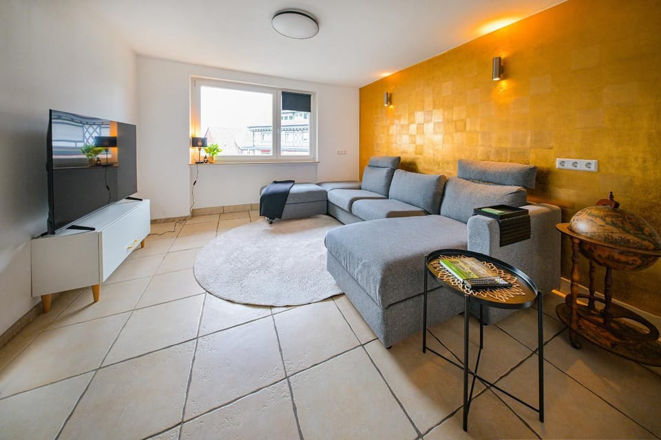 Communal lounge/ TV room, TV and multimedia, Living room, Seating area, fireplace