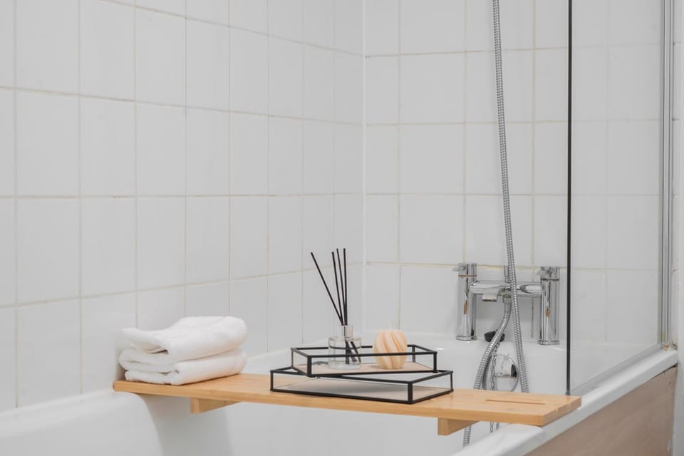 Bathroom, Bath