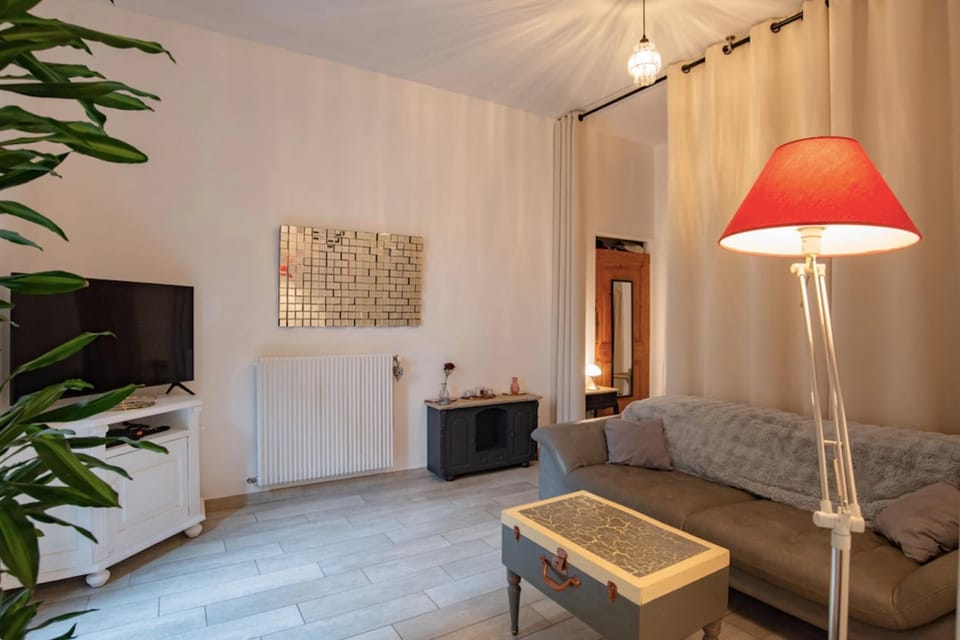 Quiet studio with garden near Part-Dieu Apartment in Villeurbanne