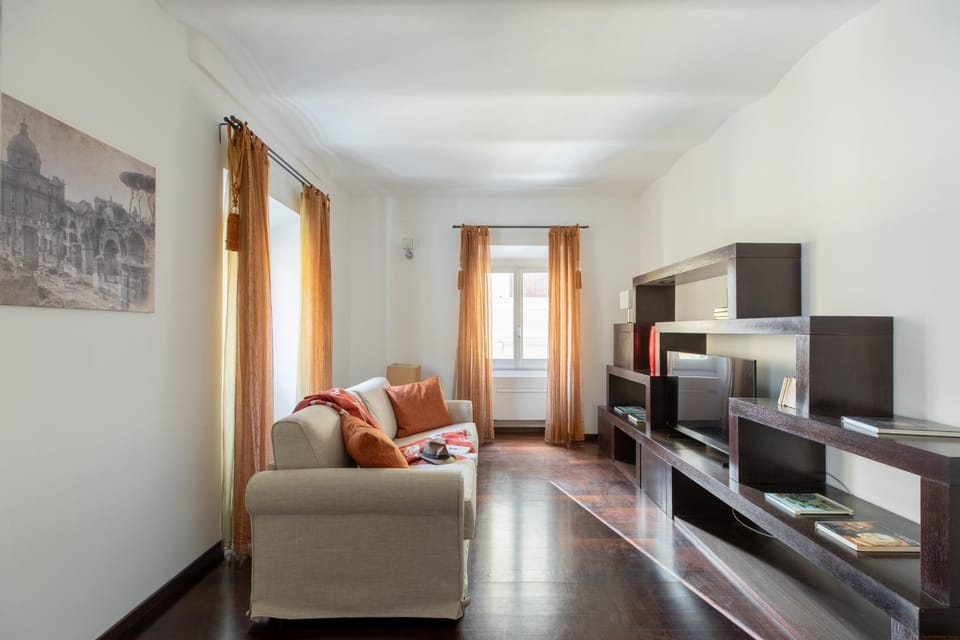 Communal lounge/ TV room, TV and multimedia, Living room