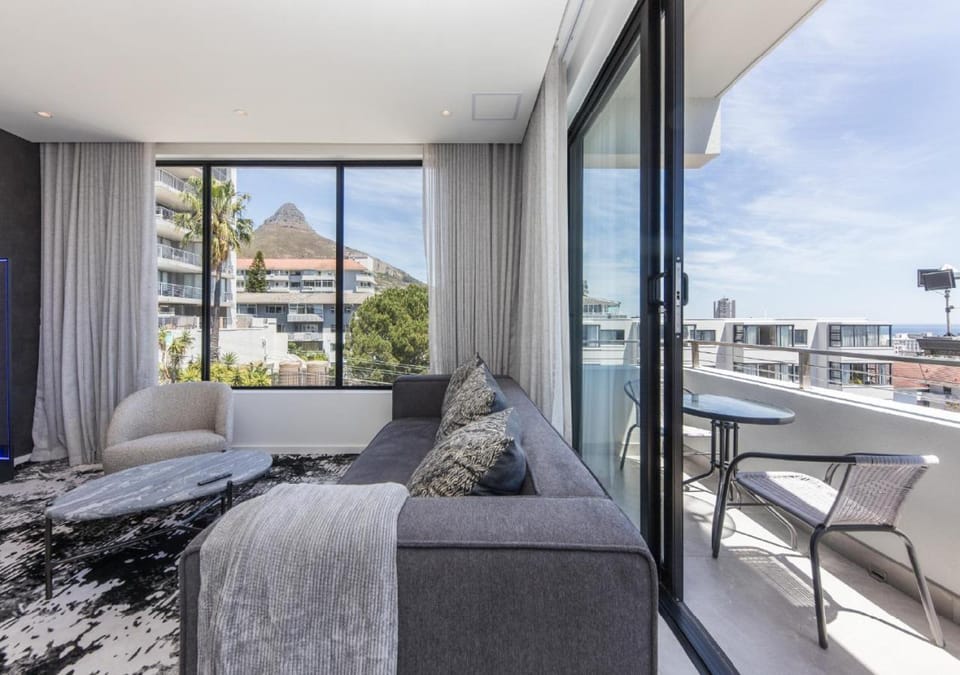 Sea Point Luxury at The Clifford Apartment in Sea Point