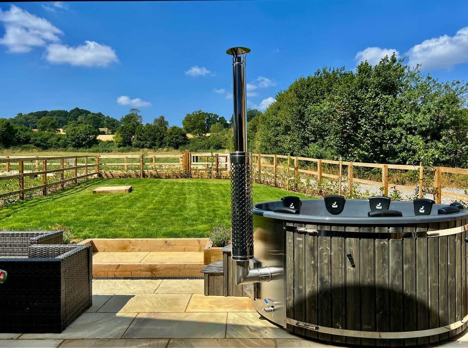 Luxury Barn Complex -Hot Tub- Orchardleigh Frome House in Frome