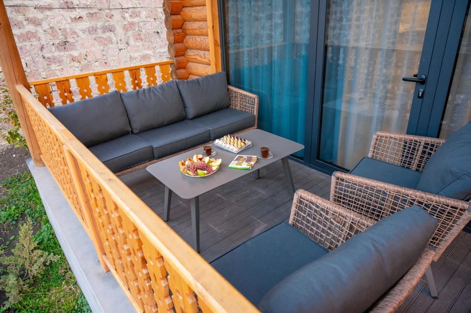 Balcony/Terrace, Balcony/Terrace