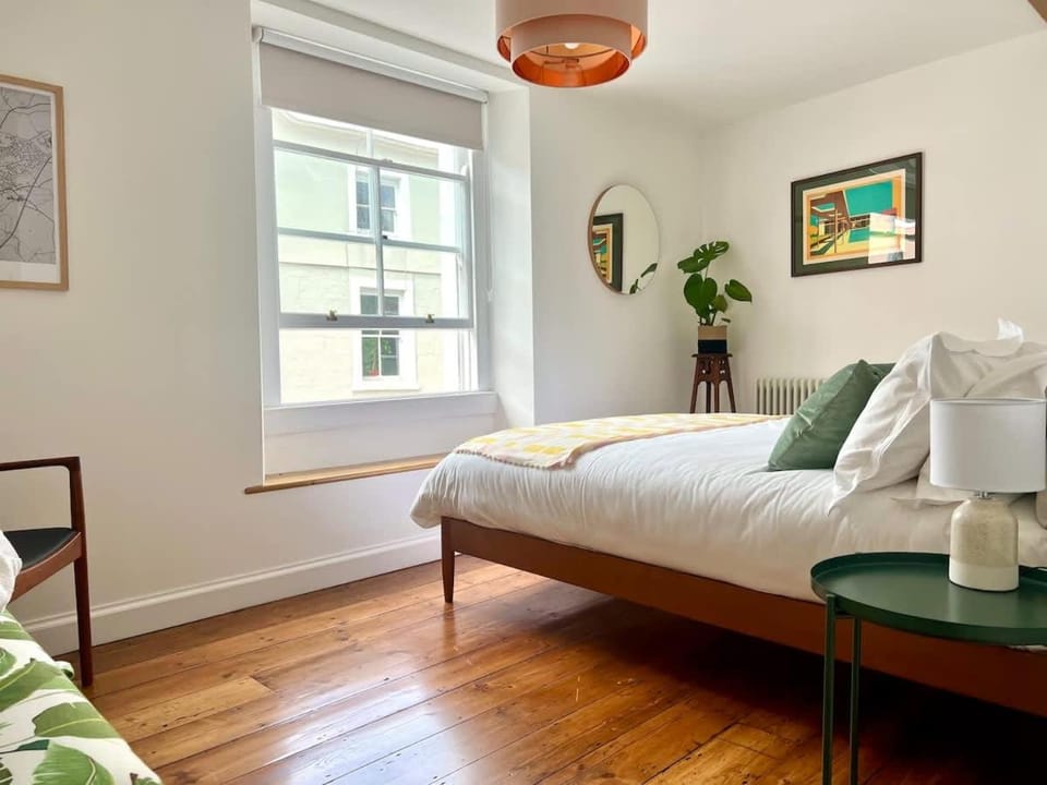 Mid-Century Gem - Heart of Frome House in Frome