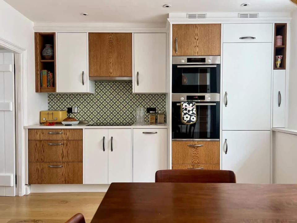 Mid-Century Gem - Heart of Frome House in Frome