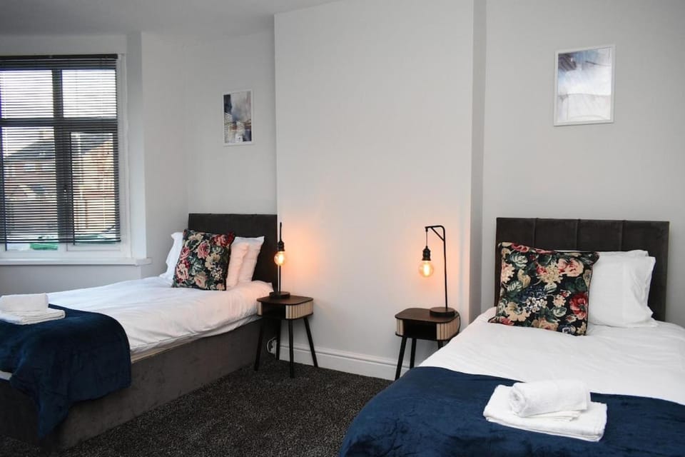 The Nottingham Nook Sleeps 7 Free Parking House in Nottingham