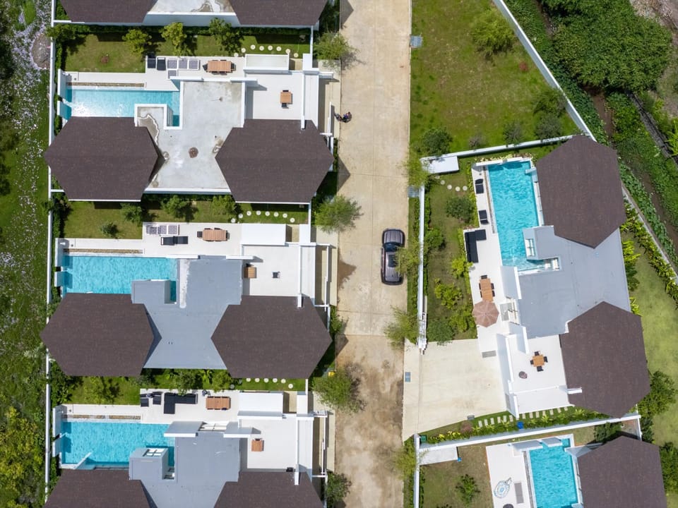 Property building, Day, Neighbourhood, Bird's eye view, Pool view, Street view, Swimming pool, sunbed