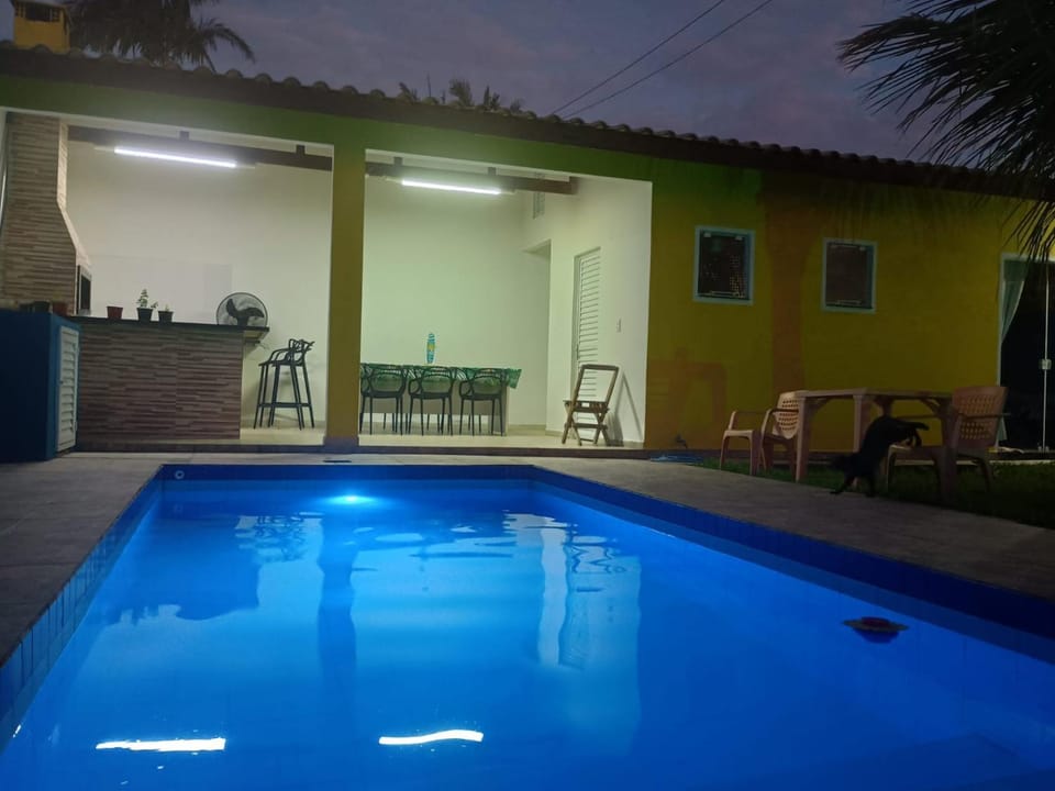 Casa com piscina em Itapoá 8 pessoas 500 m do mar House in State of Santa Catarina