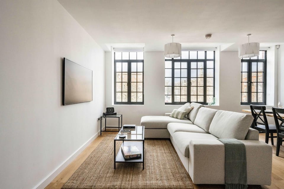 Seven Space - The Old Post Office Court Apartment in Norwich