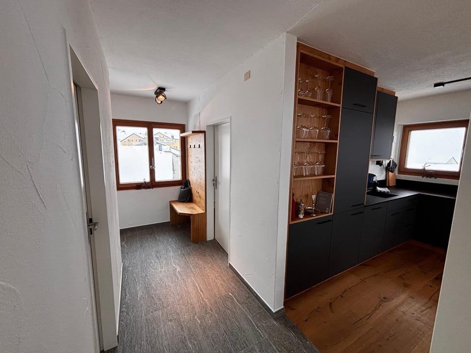 Facade/entrance, Kitchen or kitchenette