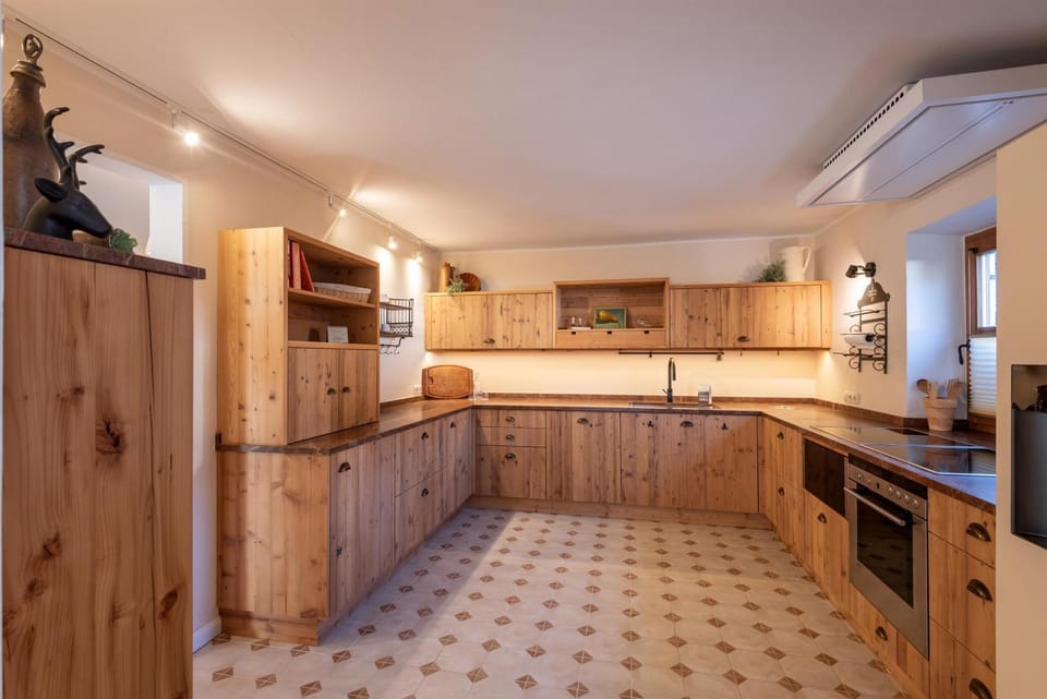 Kitchen or kitchenette, dishwasher, pet friendly, stove