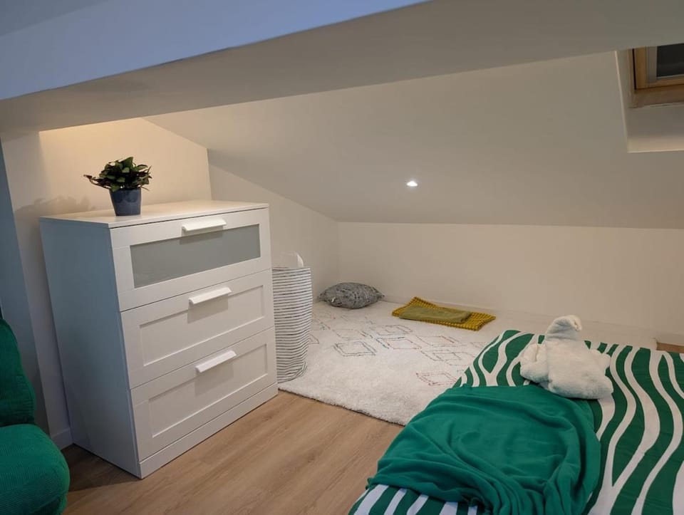 Bed, Photo of the whole room, Bedroom, towels, wardrobe