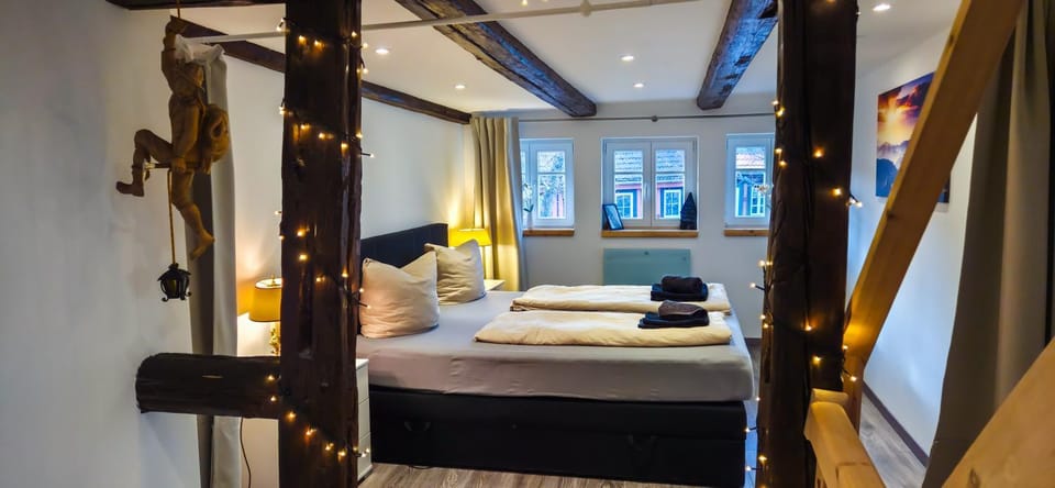 Bed, Bedroom