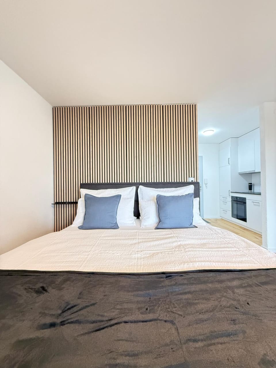 Bed, Kitchen or kitchenette, Photo of the whole room, Bedroom