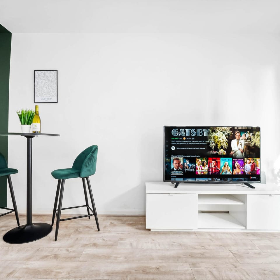 Kitchen or kitchenette, Evening entertainment