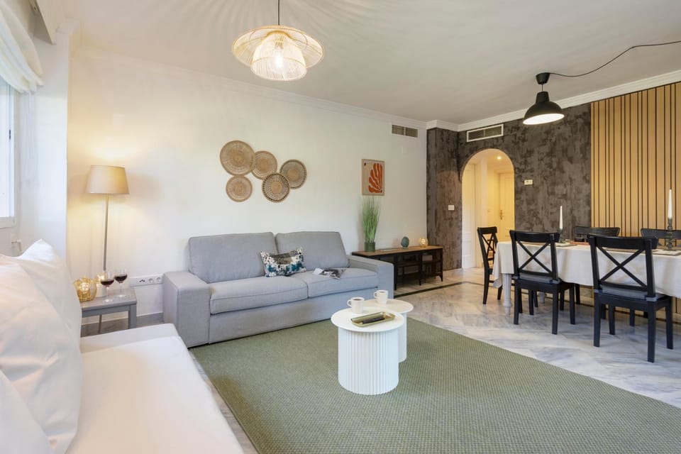 Living room, Dining area, air conditioner