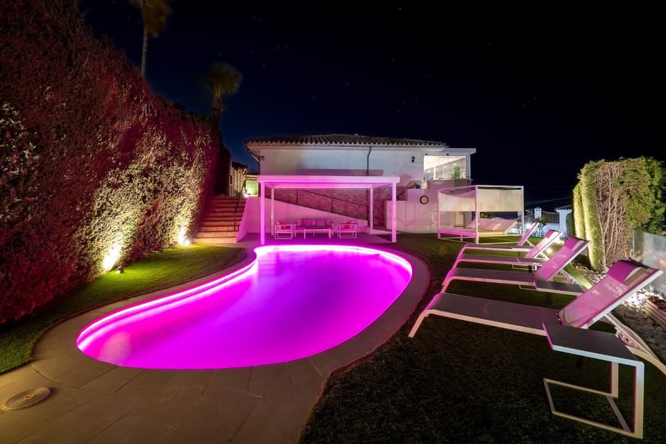 797 Holiday Rentals - Villa con piscina, jacuzzi y hermosas Chalet in Costa del Sol