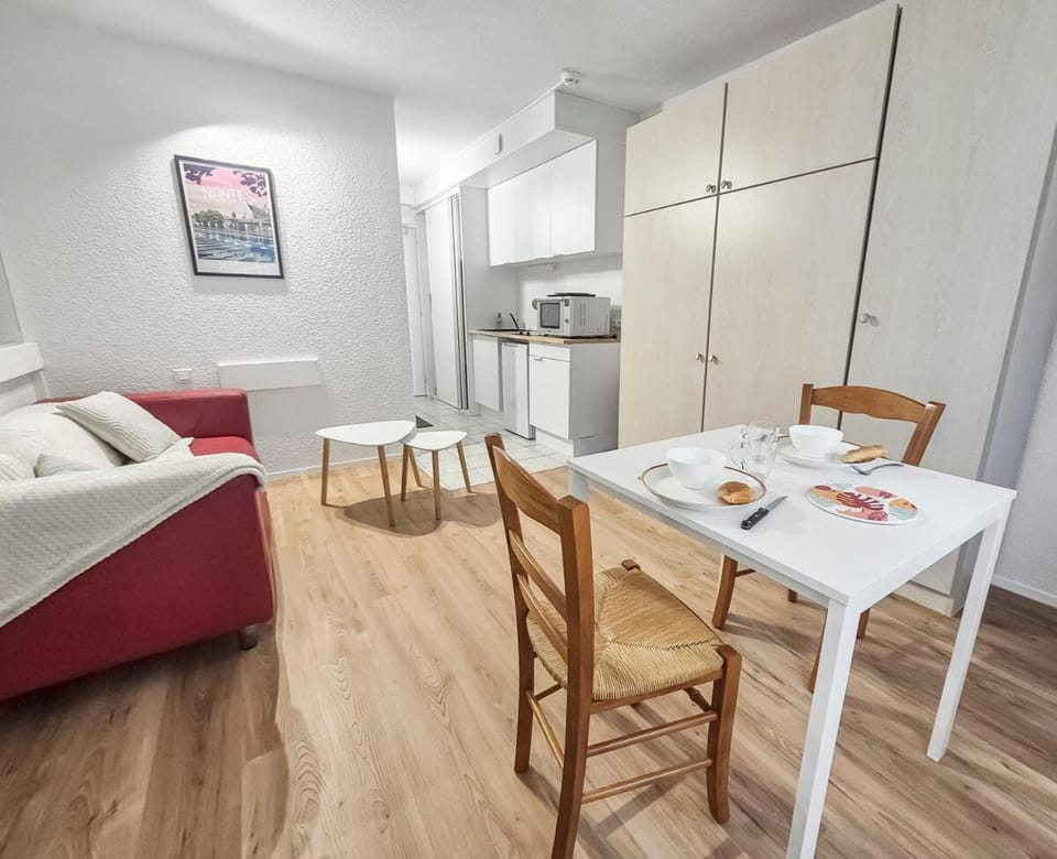 Studio cosy proche Nantes - parking Apartment in Carquefou