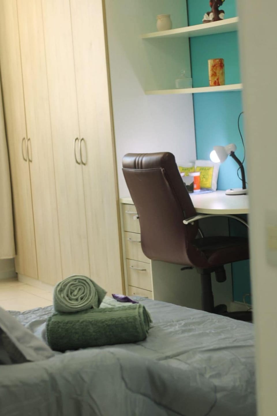Bedroom, towels, wardrobe