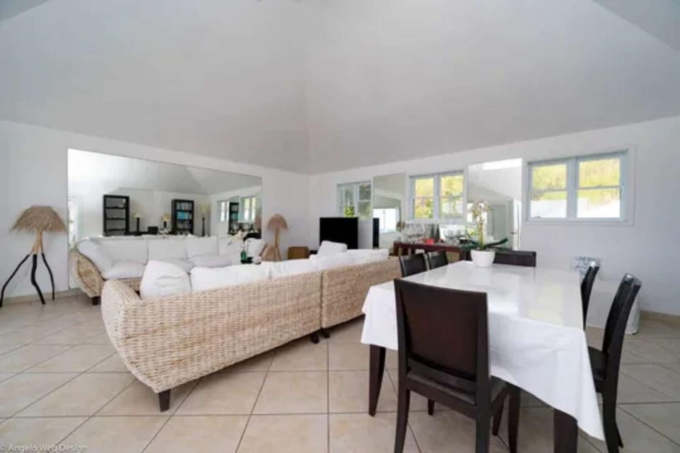 Serene Lagoon-View Villa With Terrace Villa in Saint Barthélemy