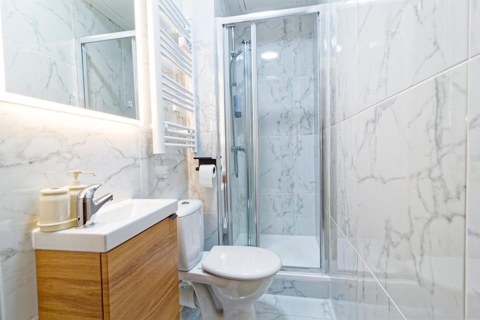 Shower, Bathroom