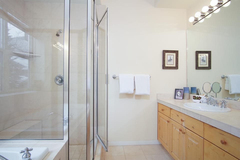 Bathroom, Bath