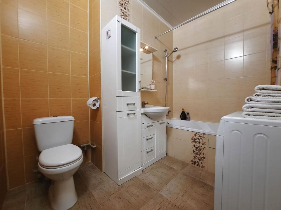Toilet, Bathroom, Bath, towels