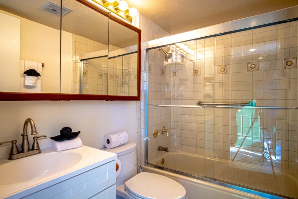 Bathroom, Bath