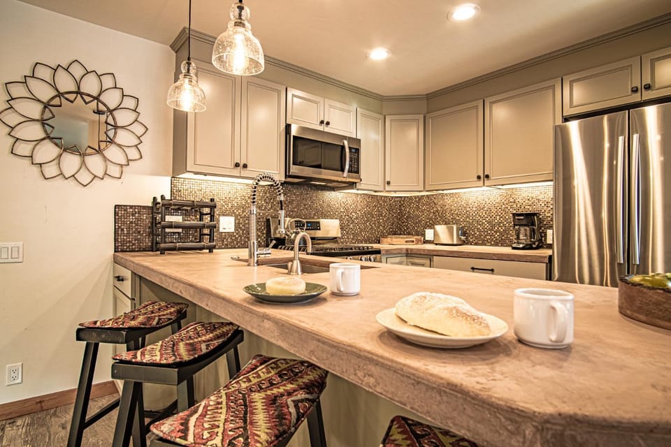 Kitchen or kitchenette, kitchen