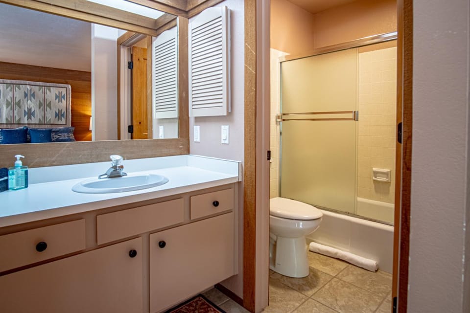 Bathroom, Bath