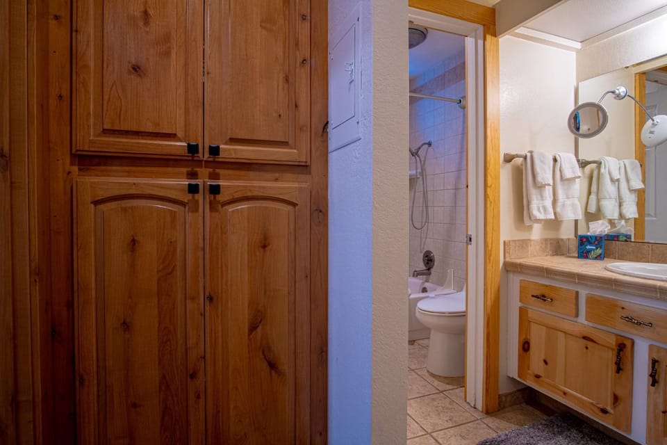 Bathroom, Bath