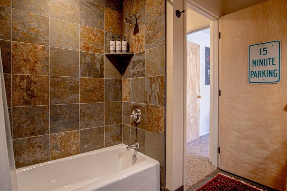 Bathroom, Bath