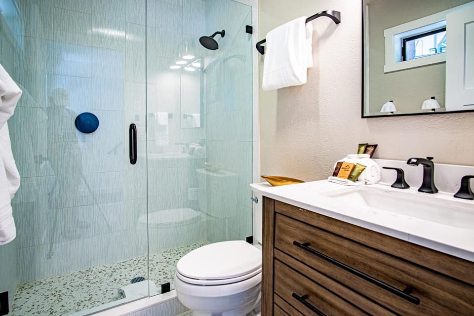 Bathroom, Bath