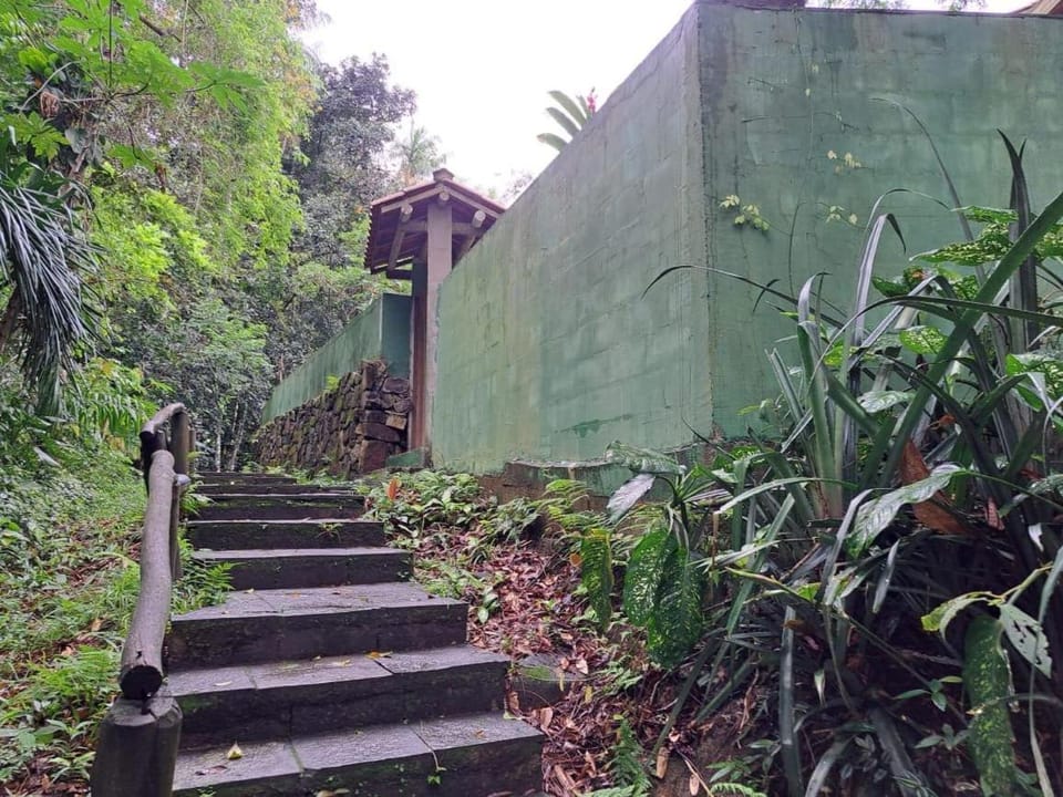 Casa do Morro Barra do Sahy 5 minutes from the beach House in São Sebastião