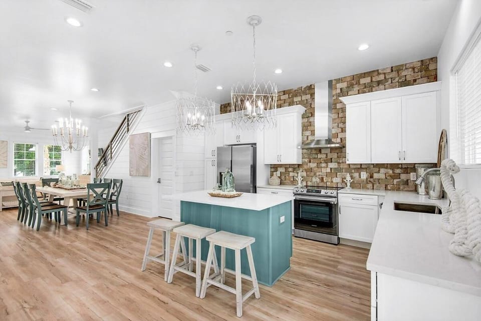 Windsong! New! Sleeps 19! Beach! House in Destin