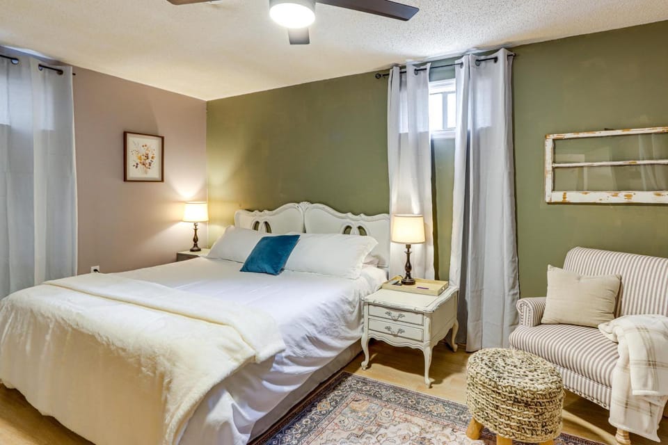 Serene Couple’s Lakeside Retreat, Water Views! Apartment in Union County