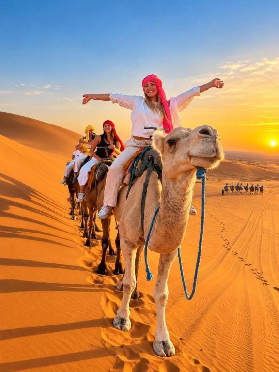 Natural landscape, Sunset, group of guests