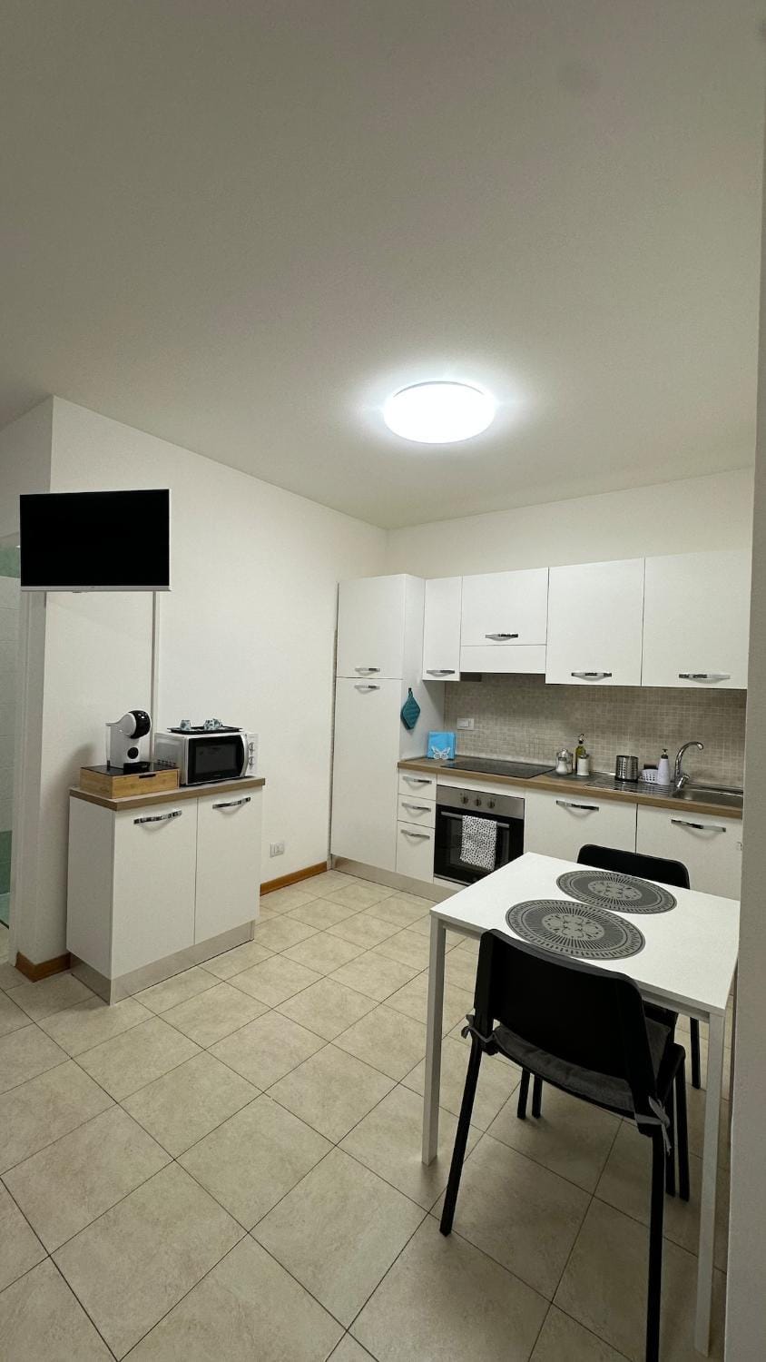 San Raffaele 47 - Ospedale e Metro Milano - Intero Appartamento Apartment in Milan
