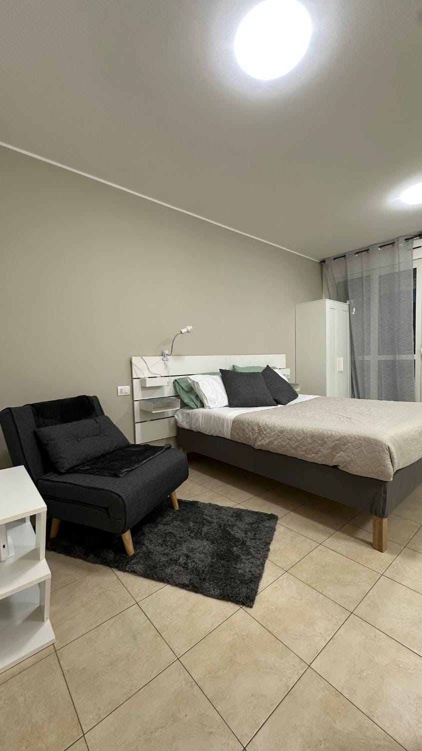 San Raffaele 47 - Ospedale e Metro Milano - Intero Appartamento Apartment in Milan