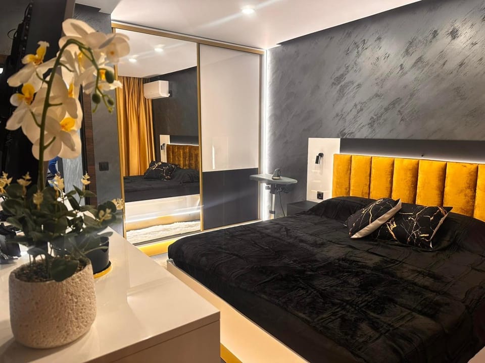 Golden Pearl of Luxury Apartment in Burgas