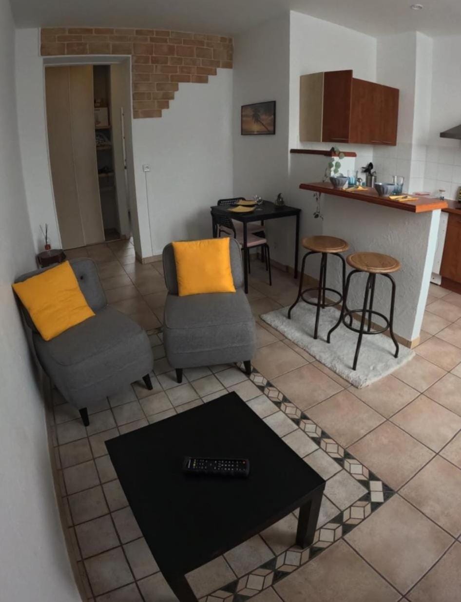 Living room, Dining area