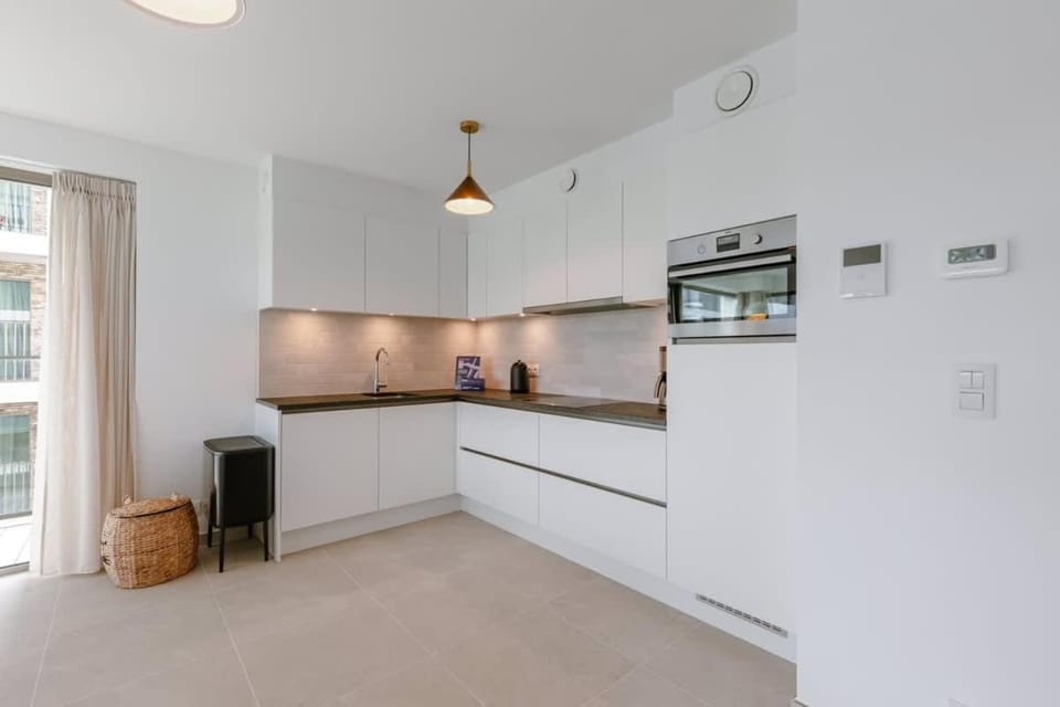 Stylish Family-Friendly Ostend Retreat, Close to Harbor and Free Parking Apartment in Ostend